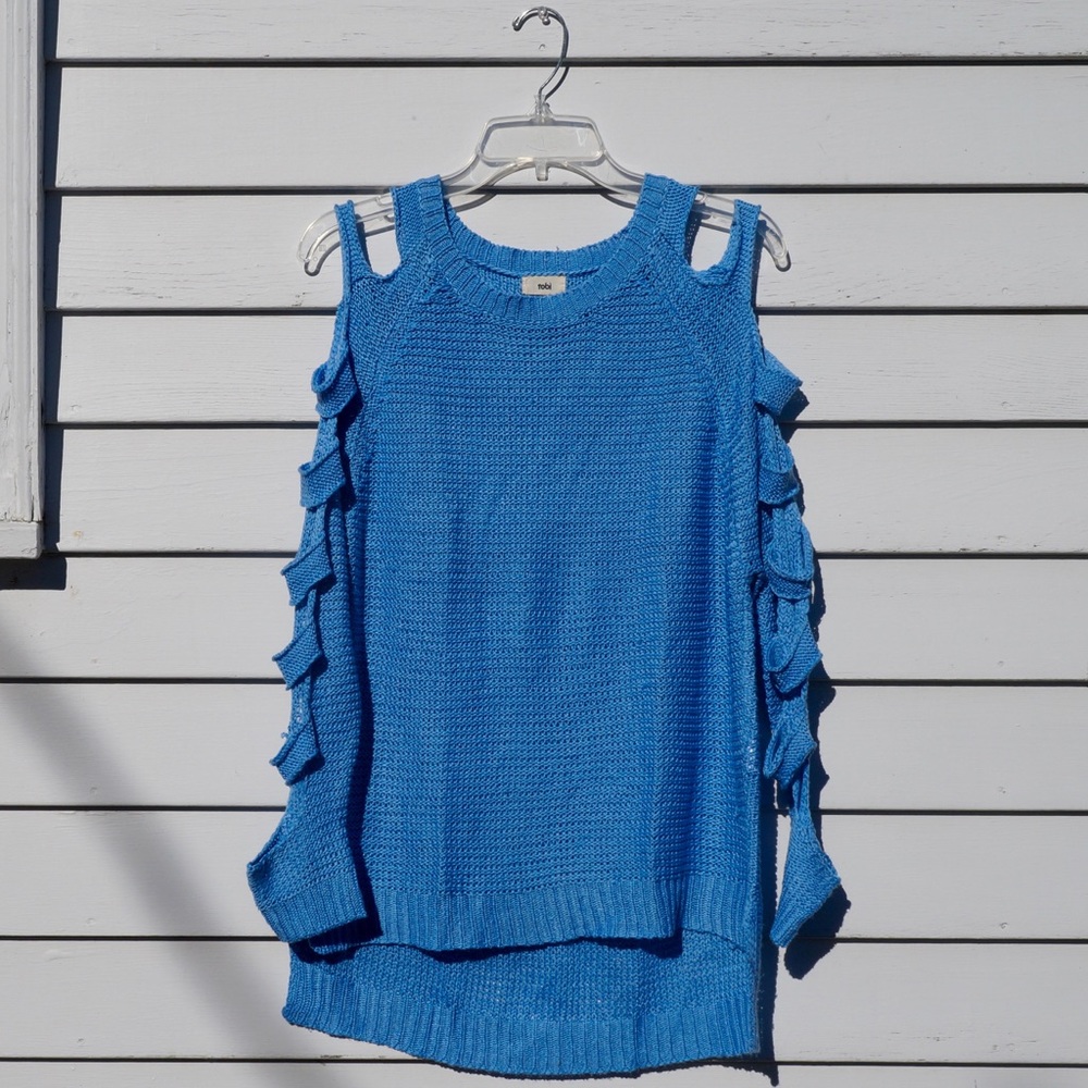 TOBI Cut Out Sleeves Sweater